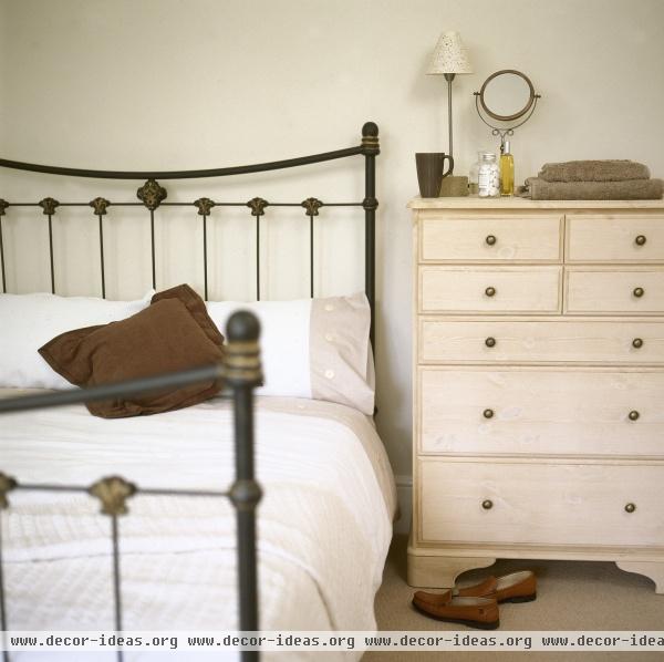 Traditional Bedroom