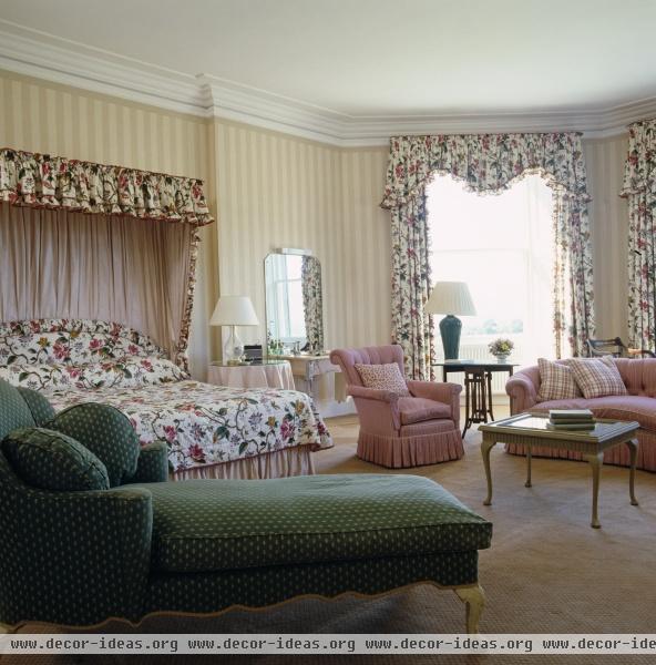 Traditional Bedroom