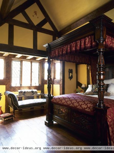 Traditional Bedroom