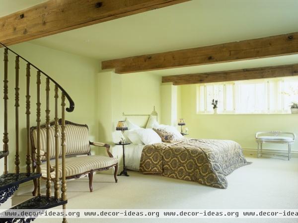 Country Traditional Bedroom