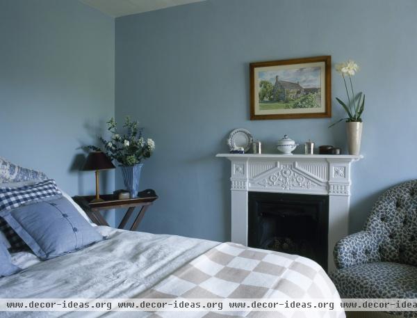 Traditional Bedroom