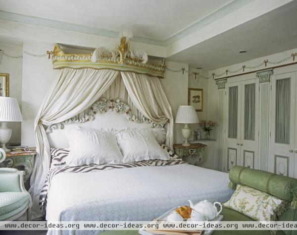 Traditional Bedroom