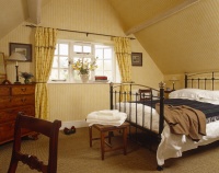 Country Traditional Bedroom