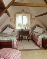 Country Traditional Bedroom