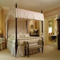 Traditional Bedroom