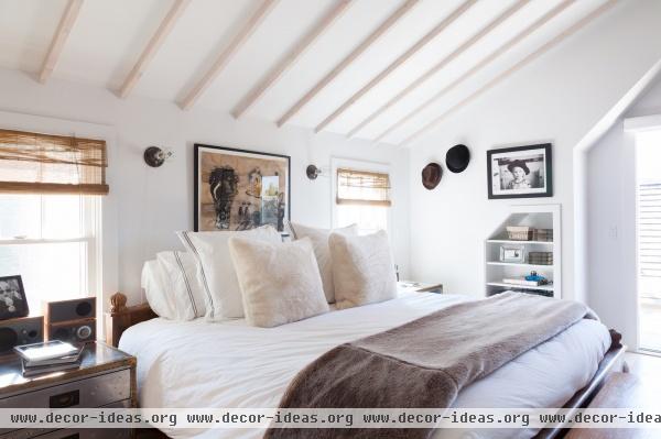 Beach Modern Bedroom