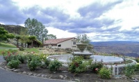 My Houzz: Check Out the Curves on This Cliffside Home