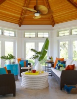 Easy Decorating: Turn Over a New, Tropical Leaf