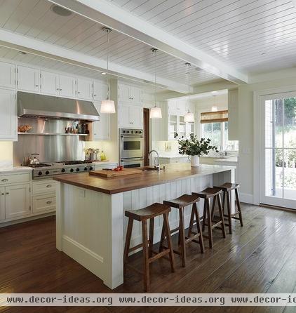 traditional kitchen by Taylor Lombardo Architects