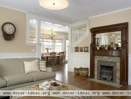 traditional living room by Abbeyk, Inc.