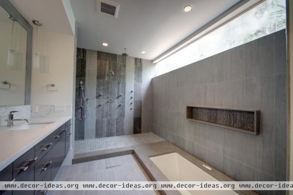 Fairview Residence - modern - bathroom - houston