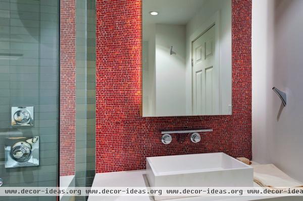 Concealed lighting at the backsplash effect - modern - bathroom - san francisco