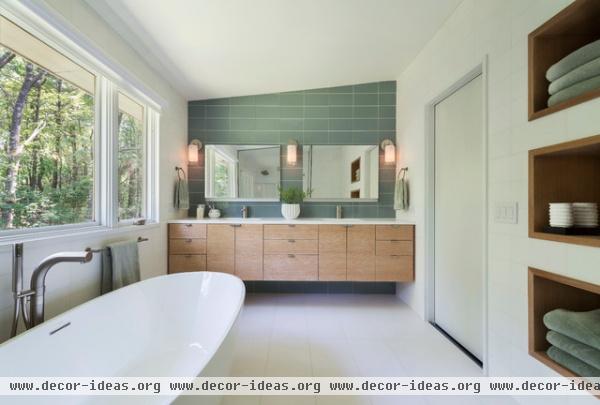 Mid Century Modern in Lincoln - modern - bathroom - boston