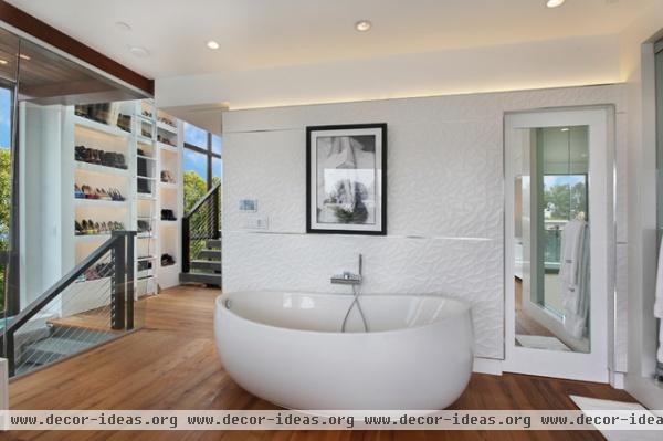 Acacia - contemporary - bathroom - orange county