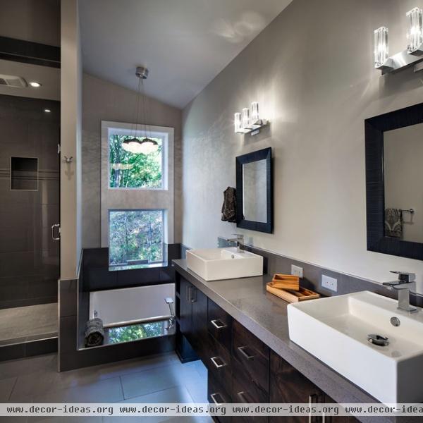 Hilltop House | Grand Vista Subdivision - modern - bathroom - portland