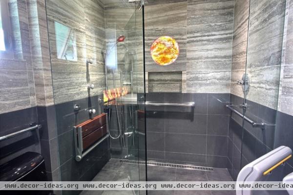 Modern spa bath designed for all family members to comfortably use - modern - bathroom - hawaii