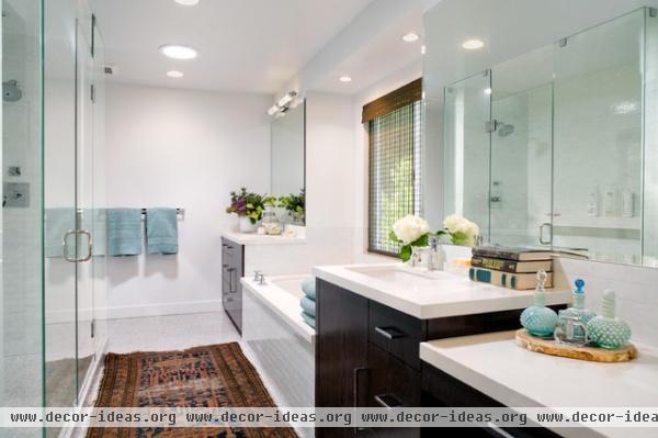 Majorca Place Residence - contemporary - bathroom - los angeles