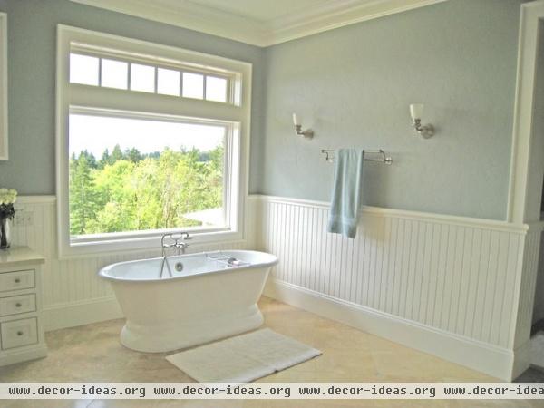 Traditional Country Master Bathroom - traditional - bathroom - portland