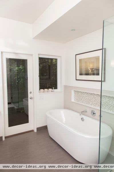 Zoe - contemporary - bathroom - portland