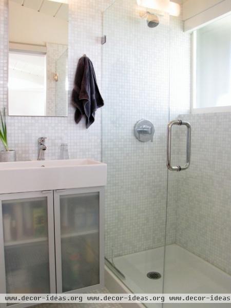 My Houzz: A Mid-Century Marvel Revived in Long Beach - modern - bathroom - orange county