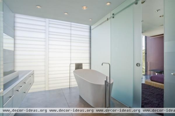 Hover House 3, Glen Irani Architects - contemporary - bathroom - los angeles