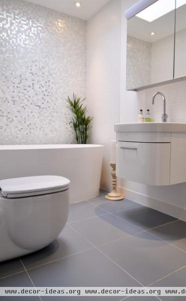 Brilliant white bathroom - contemporary - bathroom - london