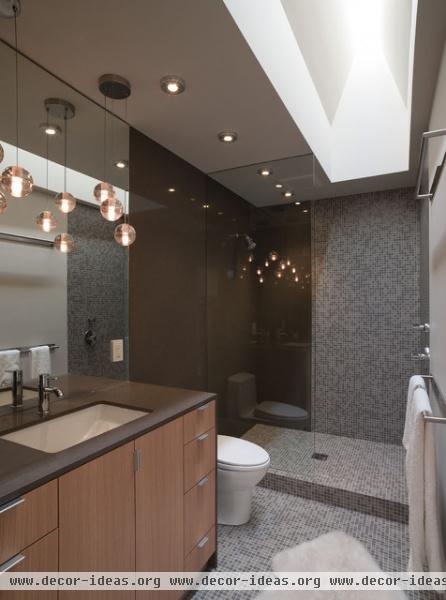 Tarrytown Phase II Guest Suite - modern - bathroom - austin