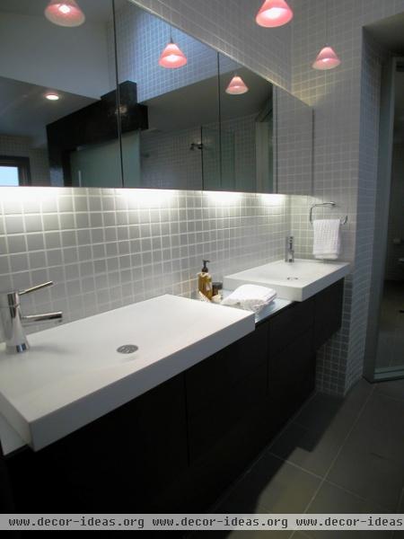 Willoughby Bathroom - modern - bathroom - sydney