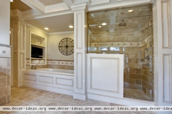 Traditional Master Bathroom - traditional - bathroom - atlanta