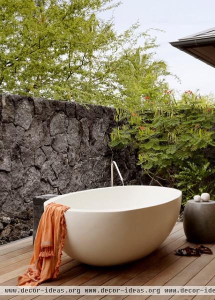 Filter House - tropical - bathroom - hawaii