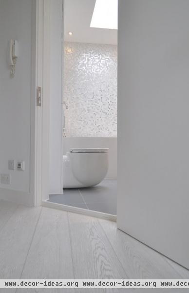 Brilliant white bathroom - contemporary - bathroom - london