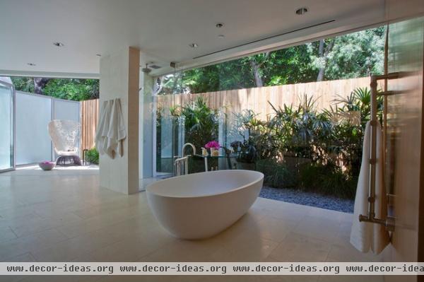 Tree House - modern - bathroom - los angeles