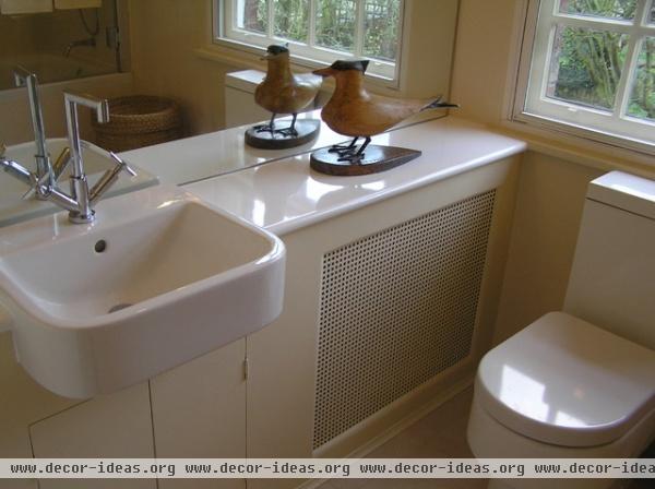 en-suite bathroom - modern - bathroom - london