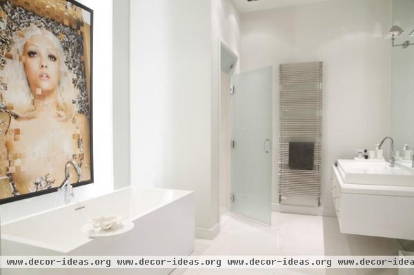 Julie Charbonneau: Montreal, QC - contemporary - bathroom - montreal