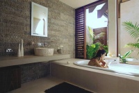 Whisper Bay Apartments, Aerlie Beach, QLD, Australia - tropical - bathroom - sydney