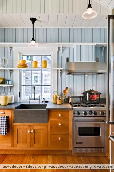 traditional kitchen by Whitten Architects