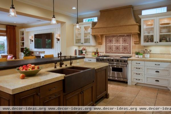 mediterranean kitchen by Cindy Smetana Interiors