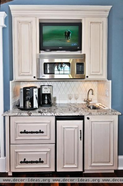 traditional kitchen by Echelon Custom Homes