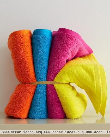 contemporary towels by Garnet Hill