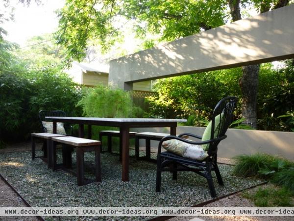 contemporary patio by Studio Balcones