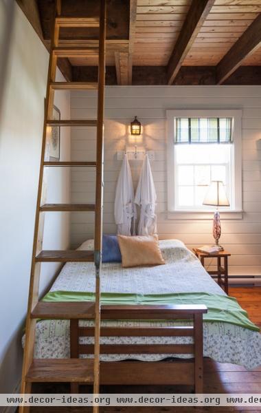 My Houzz: Rustic Summer Home in Heritage Community Trinity - traditional - bedroom - other metro