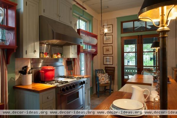 traditional kitchen by Historical Concepts