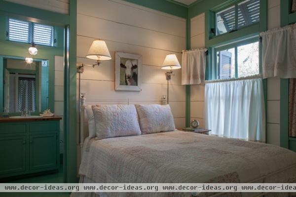 traditional bedroom by Historical Concepts