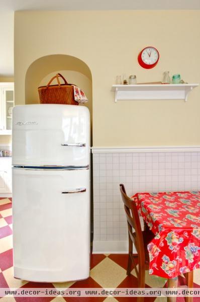 traditional kitchen by Hammer And Hand