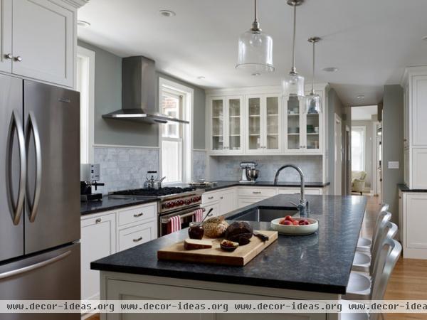 traditional kitchen by Rasmussen / Su Architects