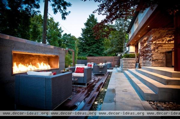 Contemporary reno on Heritage house