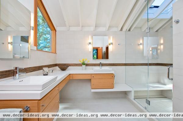 contemporary bathroom by Marcus & Willers Architects