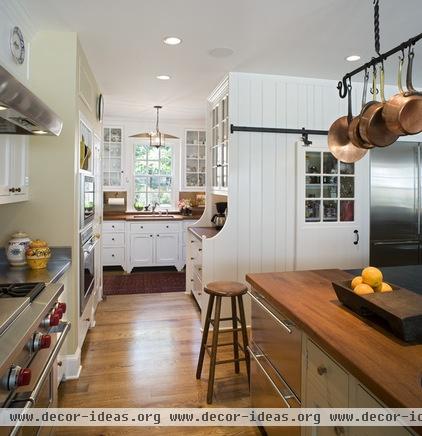 traditional kitchen by Archer & Buchanan Architecture, Ltd.