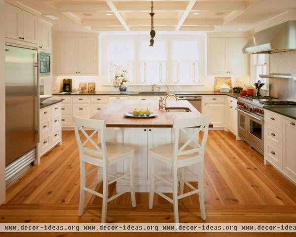 traditional kitchen by Hart Associates Architects, Inc.