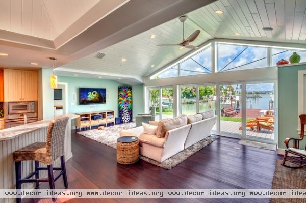 contemporary family room by Bud Dietrich, AIA